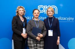 Teresa Sosnowska – The Deputy President of PKN for Standardization, Anna Wrońska – awarded, Ewa Zielińska – President of PKN